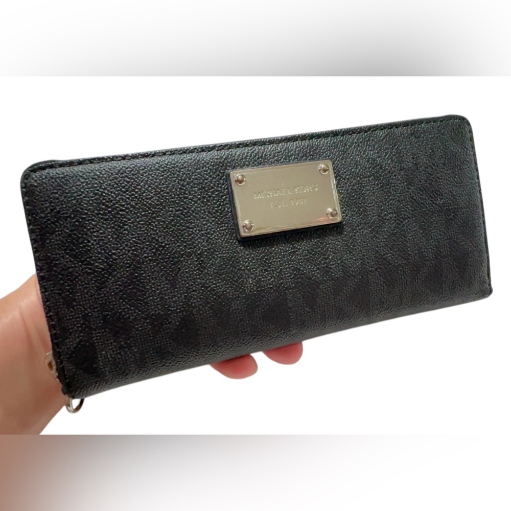 Michael Kors Continental Leather Wristlet 8.5” x 4”
